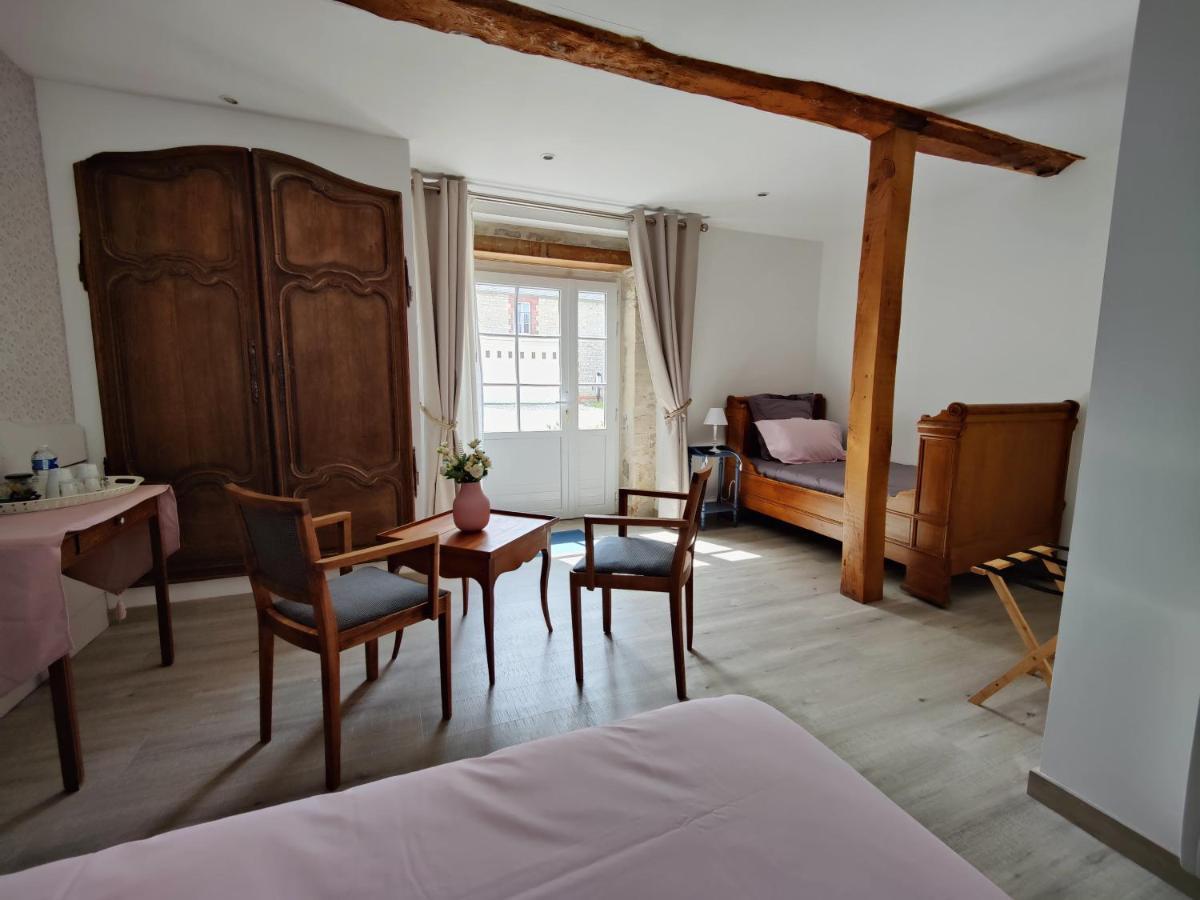 Bed and Breakfast Domaine De La Cour Vautier Mandeville-en-Bessin Esterno foto
