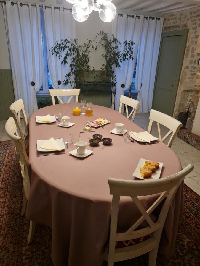 Bed and Breakfast Domaine De La Cour Vautier Mandeville-en-Bessin Esterno foto