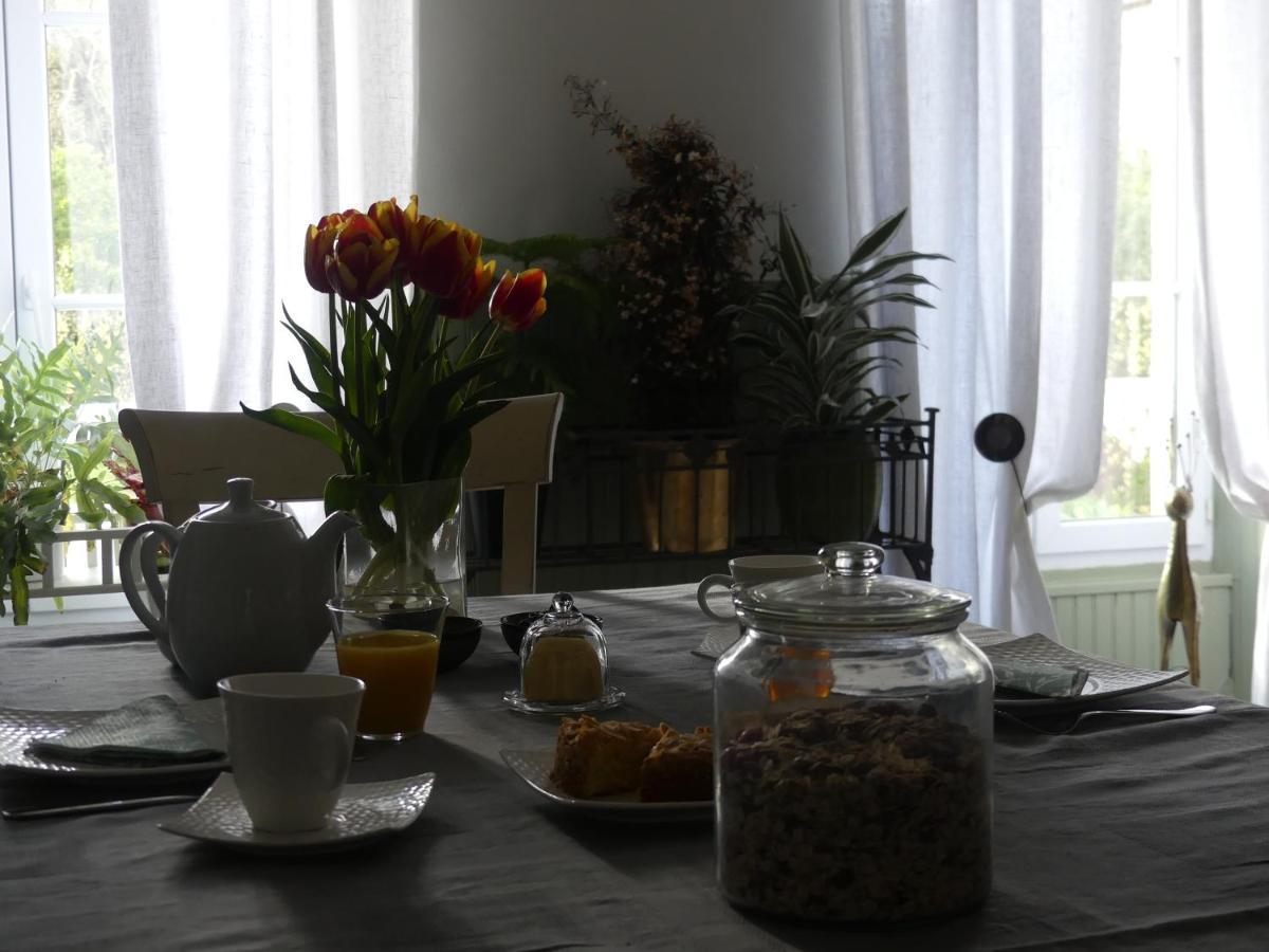 Bed and Breakfast Domaine De La Cour Vautier Mandeville-en-Bessin Esterno foto