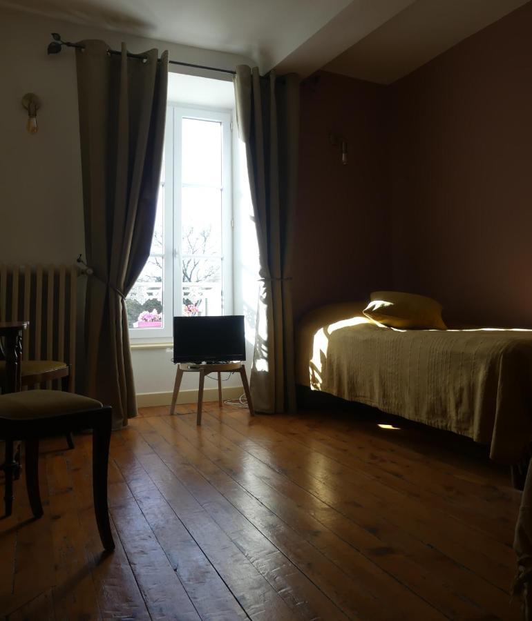 Bed and Breakfast Domaine De La Cour Vautier Mandeville-en-Bessin Esterno foto